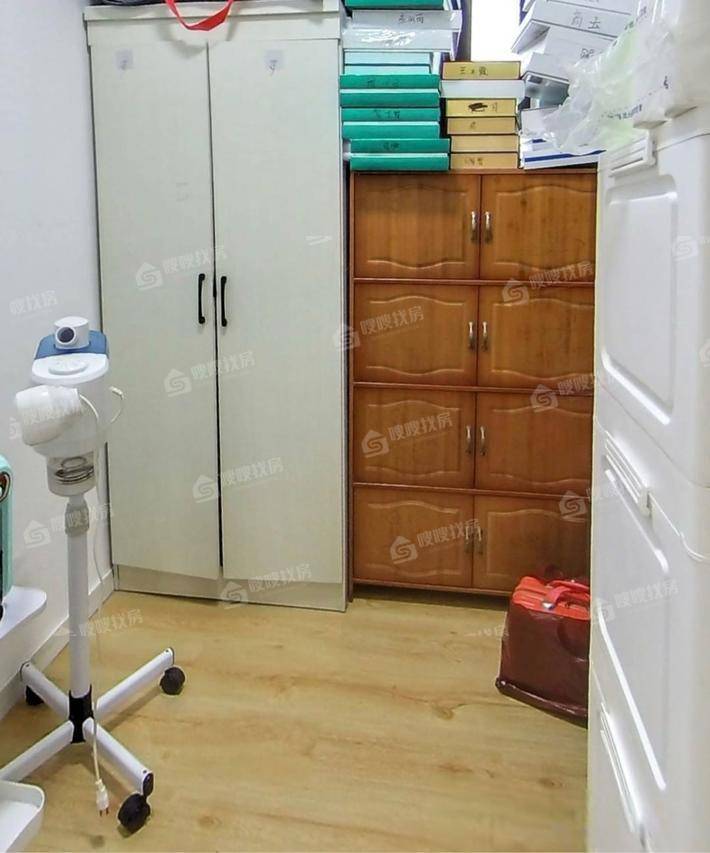 吾悦华府3室2厅1卫121㎡