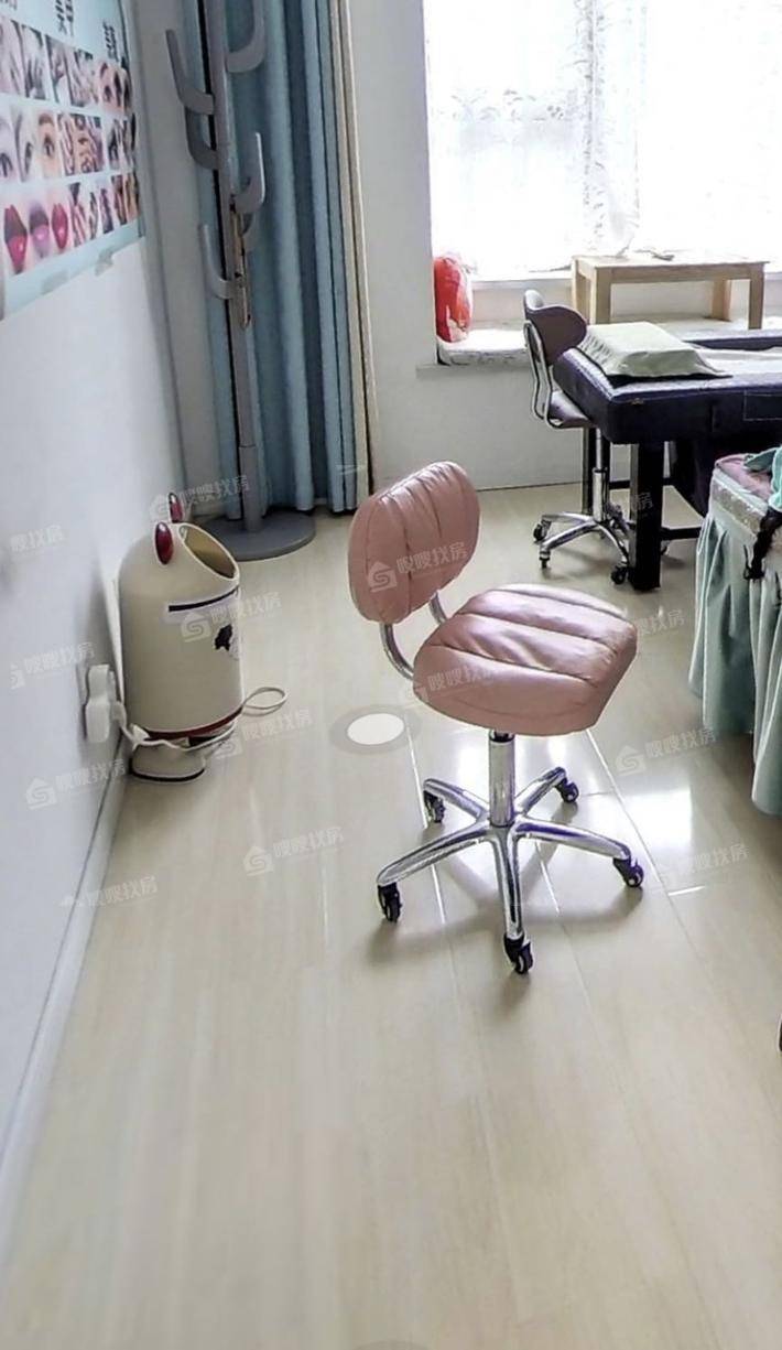 吾悦华府3室2厅1卫121㎡