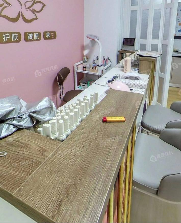 吾悦华府3室2厅1卫121㎡
