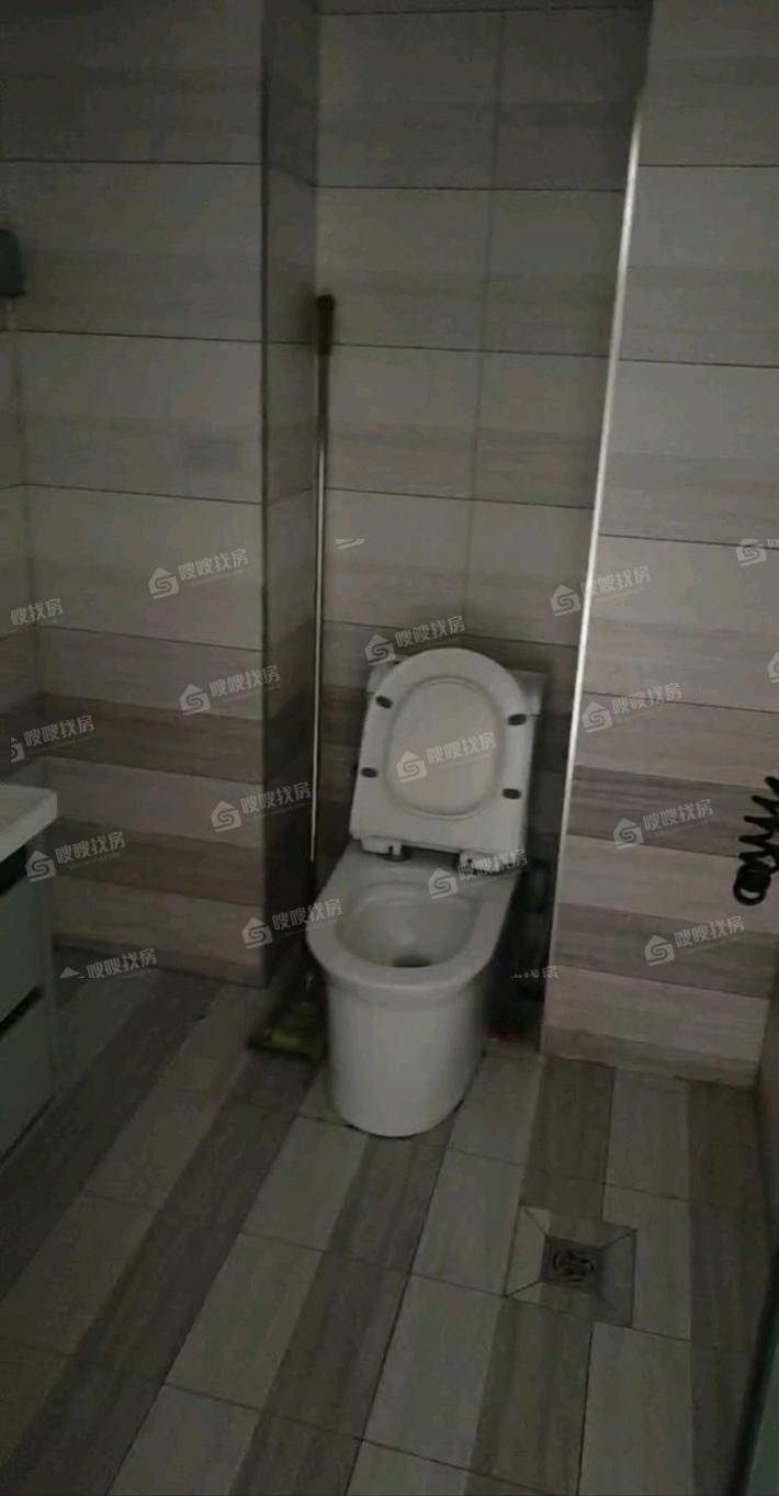 龙岸清华3室2厅1卫121㎡