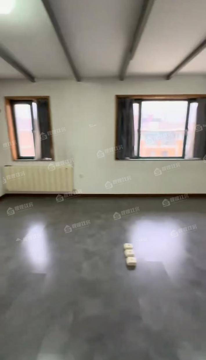 颐和庄园一期5室2厅3卫262㎡