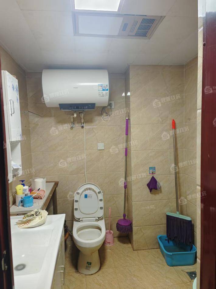 天成郡府西区3室2厅2卫122㎡