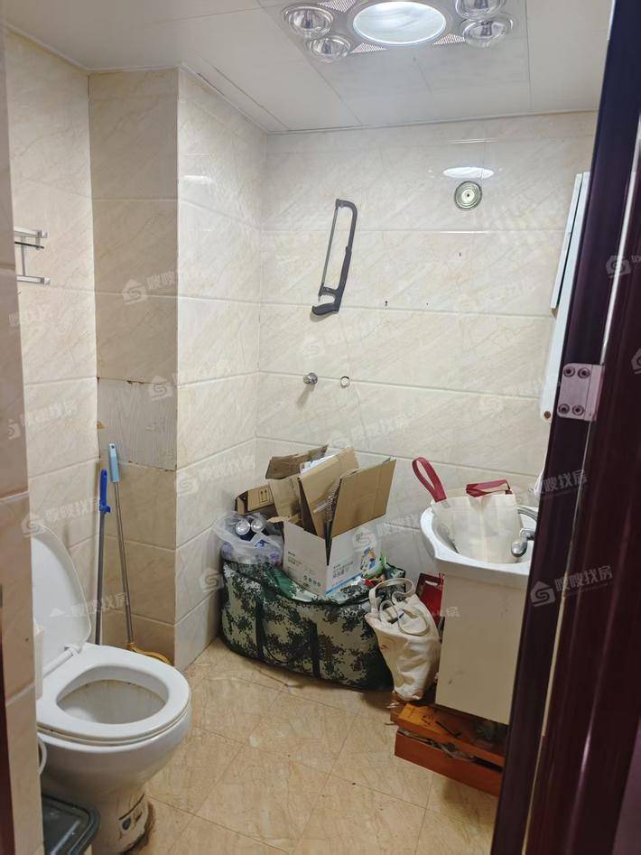 天成郡府西区3室2厅2卫122㎡