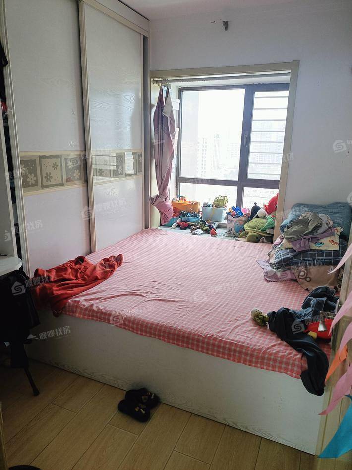 荣盛阿尔卡迪亚新儒苑3室2厅1卫90㎡