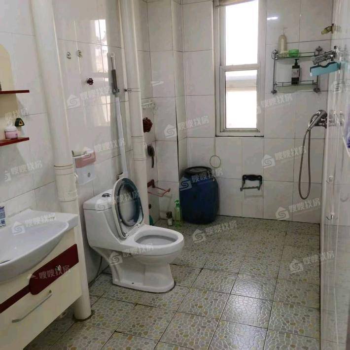 恒顺花园2室2厅2卫113㎡