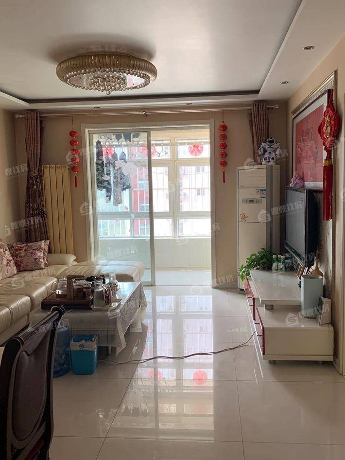 东方骏景3室2厅1卫125㎡