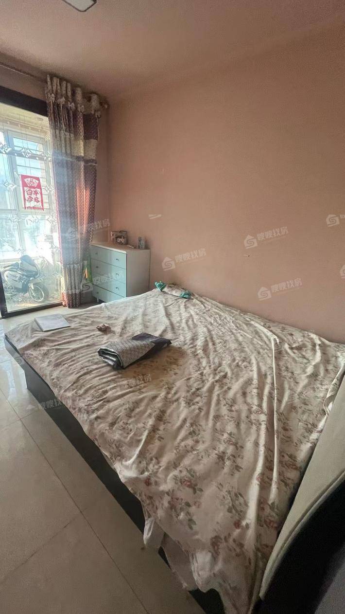 天成郡府西区3室2厅2卫144㎡
