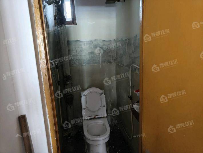 铁路三角线3室1厅1卫75㎡