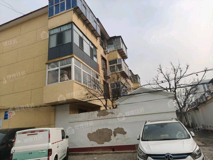 铁路三角线3室1厅1卫75㎡