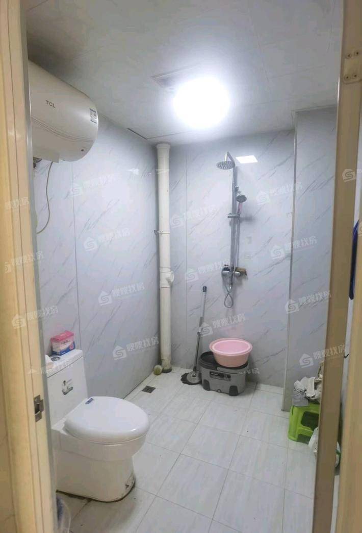 天成名著三期3室2厅1卫101㎡