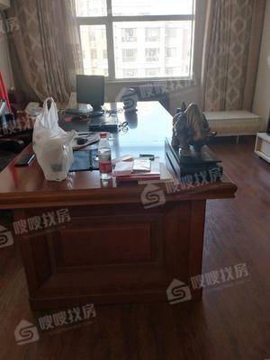 凤凰城（C区）3室2厅2卫136㎡