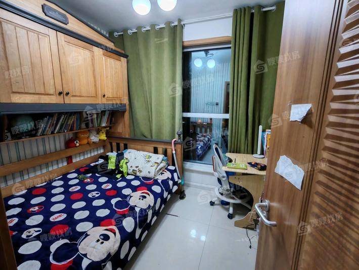 宏宇城（A区）3室2厅1卫98㎡