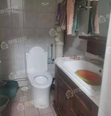 体育局宿舍3室2厅1卫112㎡