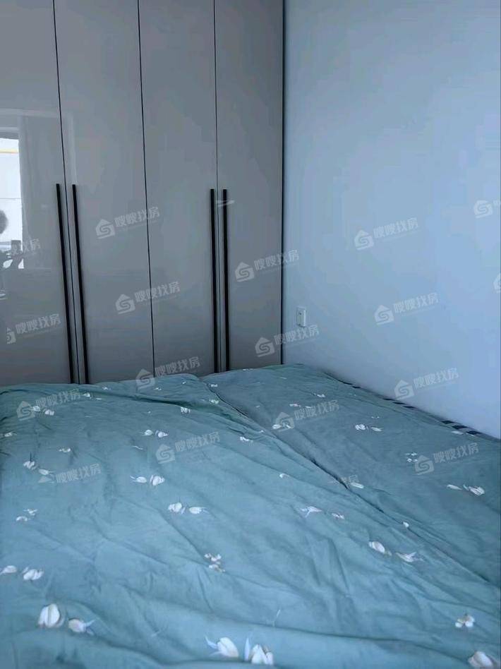 荣盛香堤荣府3室2厅1卫100㎡