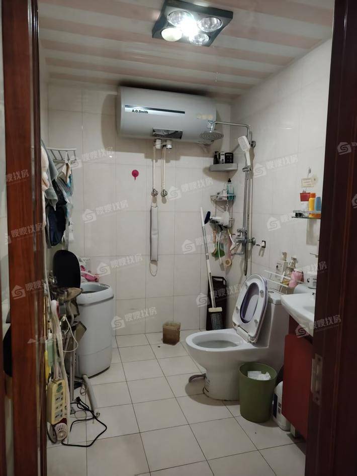 欣欣家园3室2厅2卫128㎡
