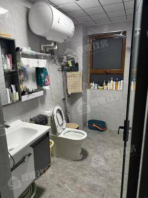 荣盛名邸3室1厅1卫110㎡