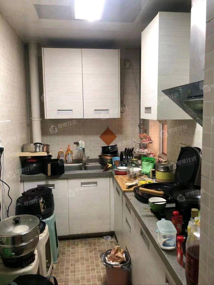 天成郡府东区2室1厅1卫100㎡