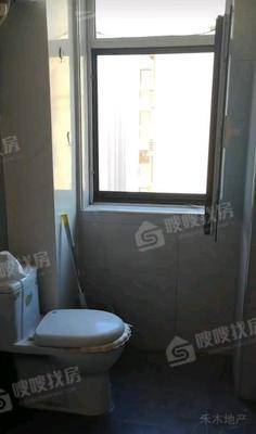 龙岸清华3室2厅2卫127㎡