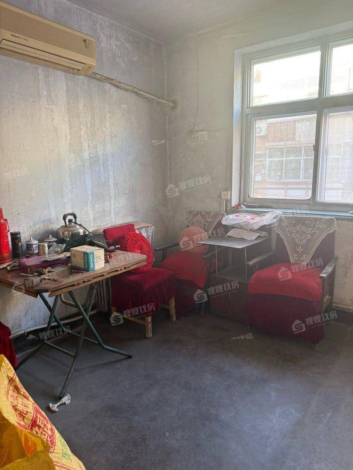 陵园小区3室2厅1卫69㎡