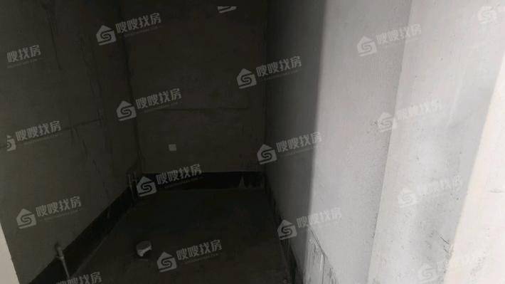 天成玉玺台二期3室2厅2卫126㎡