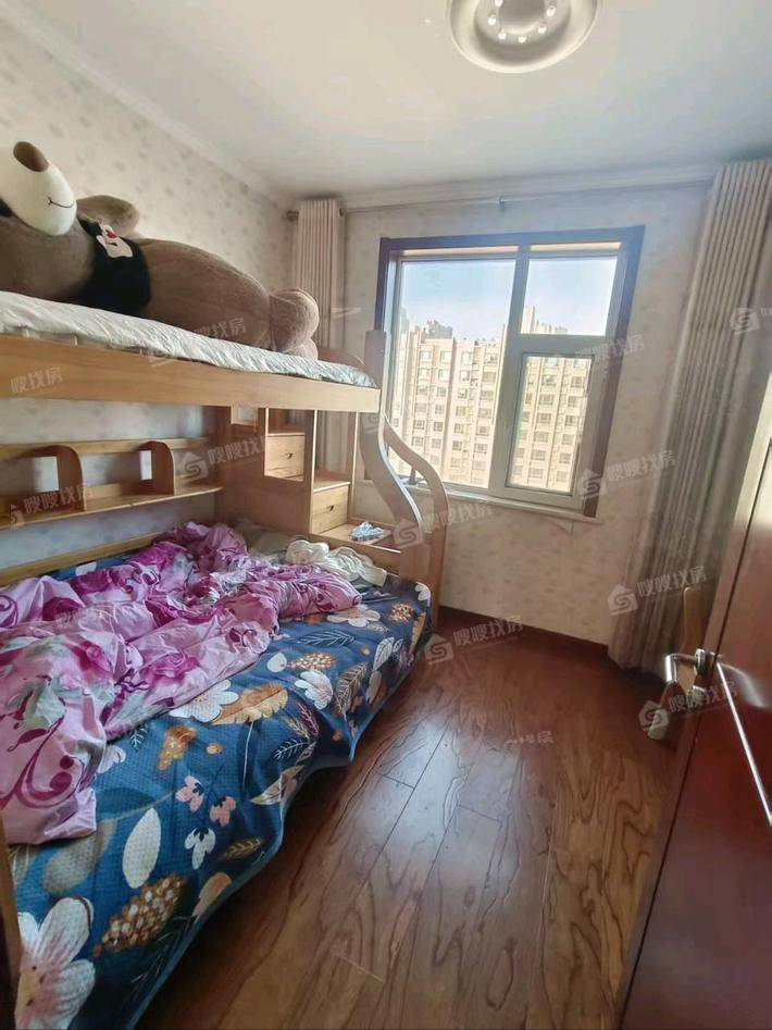皇家壹里（A区）3室2厅2卫140㎡