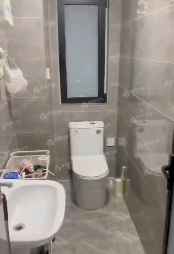 天成诚园一期3室1厅1卫108㎡