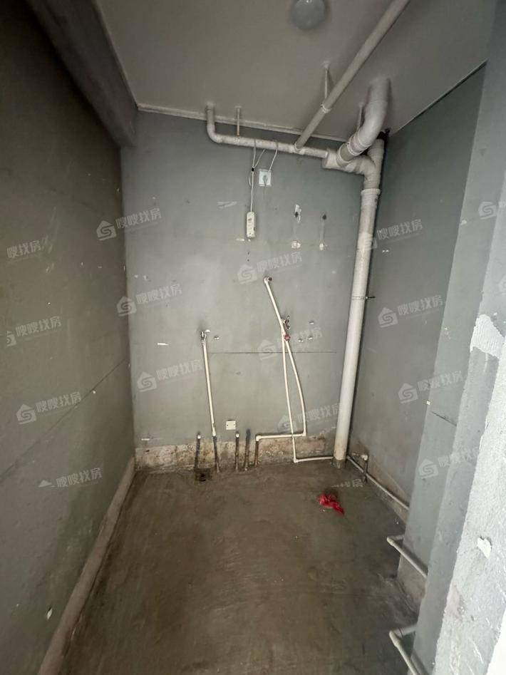 天成名著三期3室2厅2卫137㎡