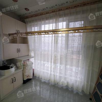龙岸清华3室2厅1卫120㎡