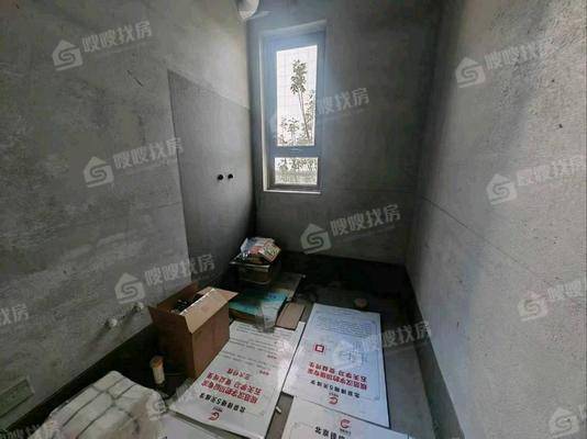 泰合荣盛华府（南区）3室2厅2卫139㎡