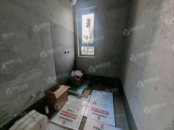 泰合荣盛华府（南区）3室2厅2卫139㎡