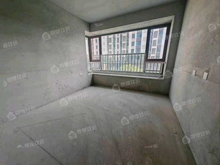 泰合荣盛华府（南区）3室2厅2卫139㎡