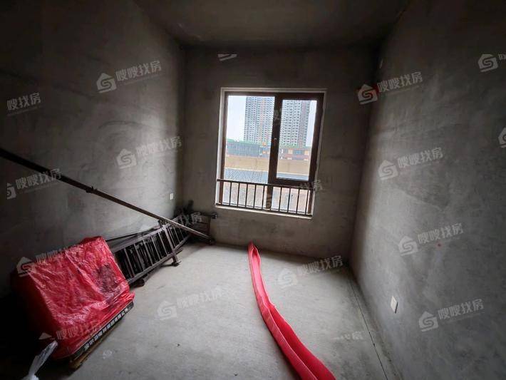 荣盛锦绣学府3室2厅2卫136㎡