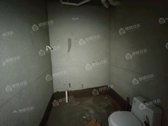 荣盛锦绣学府3室2厅2卫136㎡