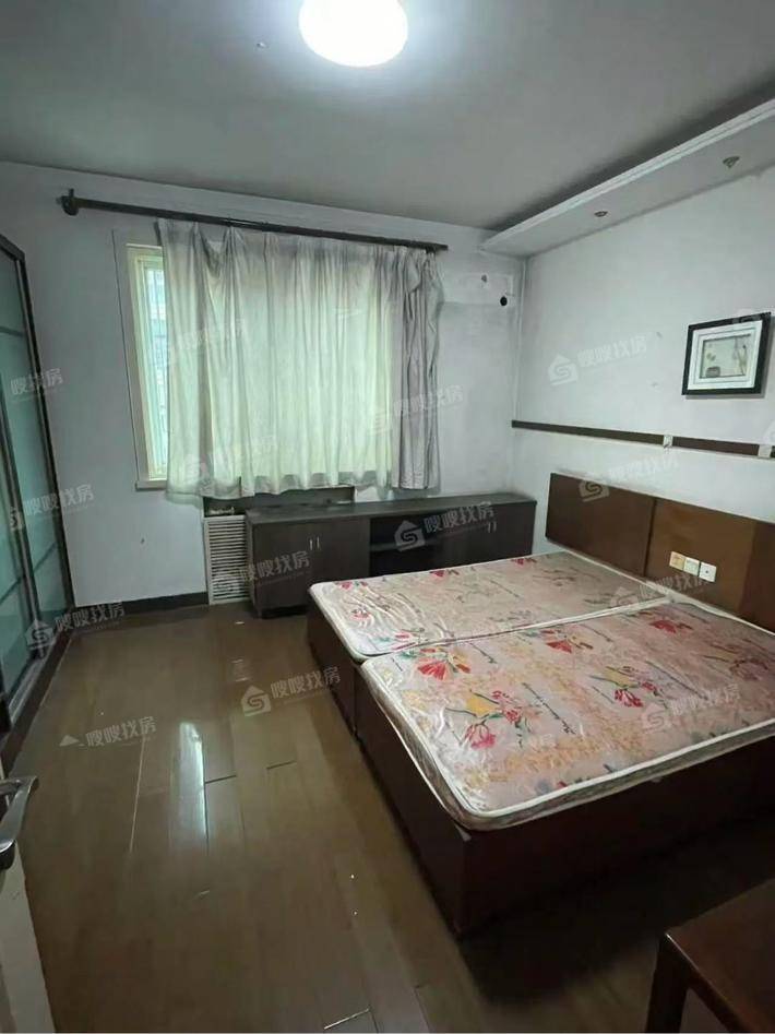锦绣家园3室2厅1卫142㎡