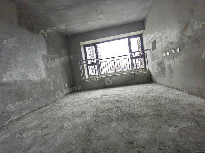 天成诚园一期3室2厅2卫116㎡