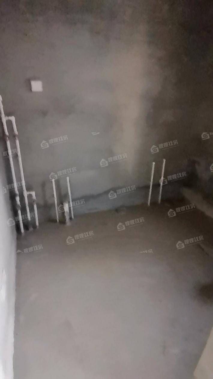 绿元尚邦4室3厅3卫240㎡