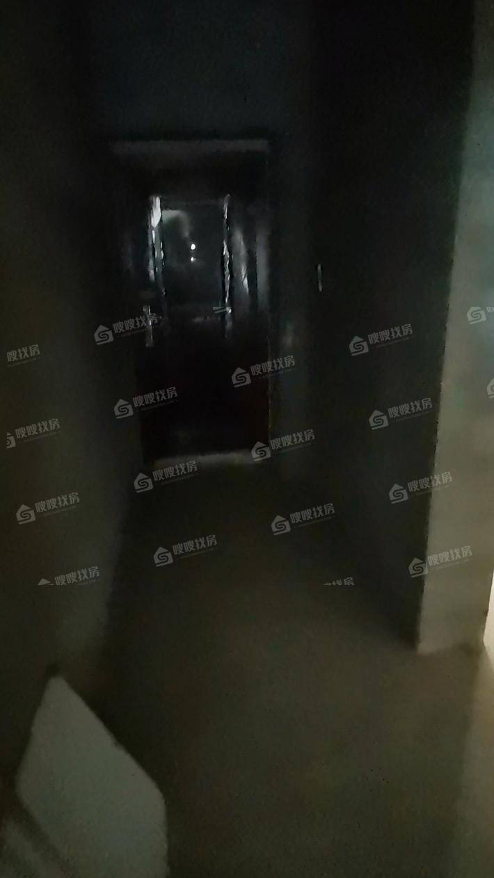 绿元尚邦4室3厅3卫240㎡