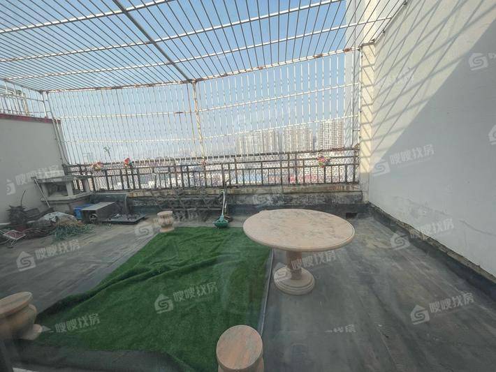 东方骏景3室2厅1卫110㎡