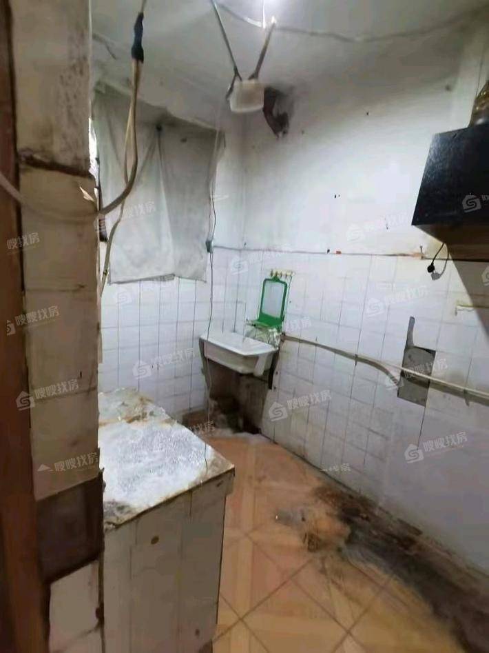 市委小区（红卫街）2室1厅1卫47㎡