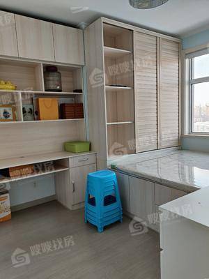 凤凰城（C区）3室2厅1卫108㎡