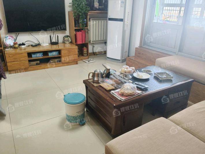 东方骏景3室2厅2卫127㎡