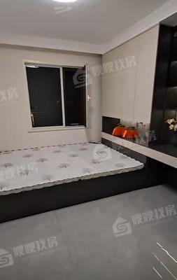 龙岸清华3室2厅2卫131㎡