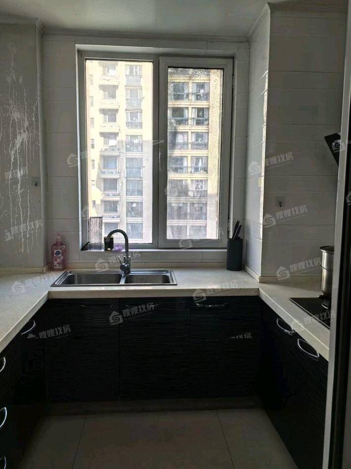 万泰丽景东区2室2厅1卫92㎡