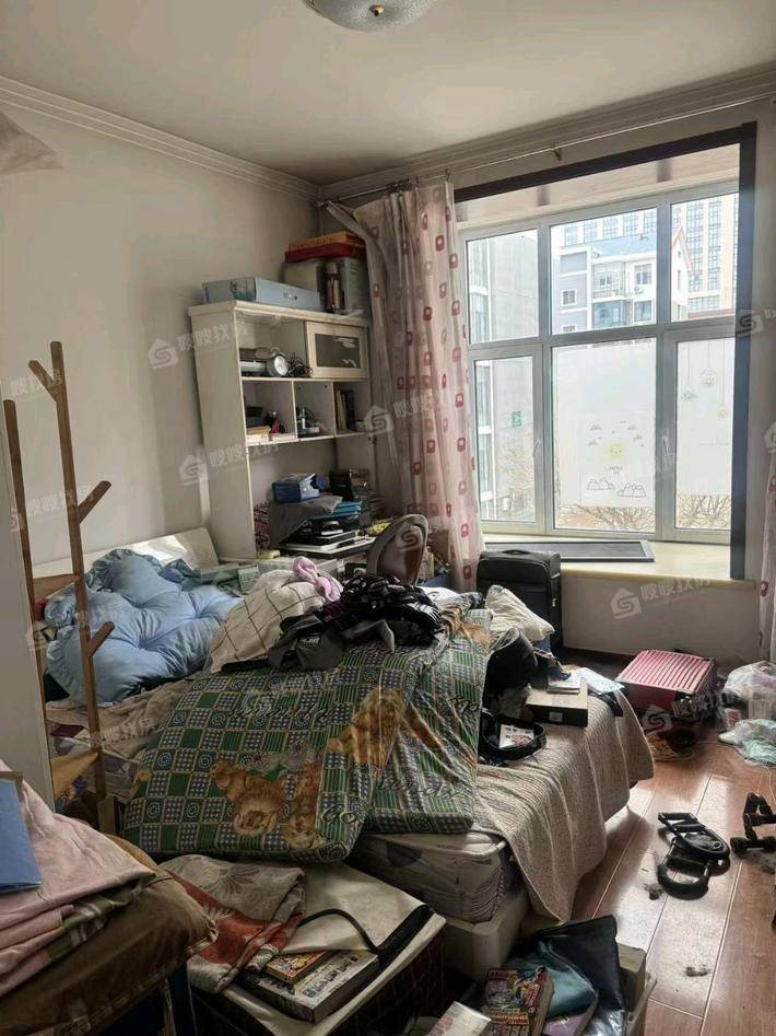 医专小区（新医专宿舍）3室2厅2卫146㎡