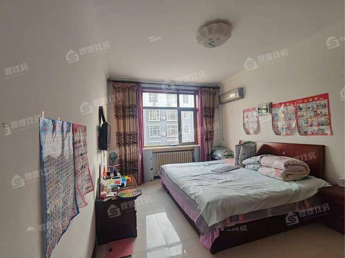 医专小区（新医专宿舍）4室2厅2卫155㎡