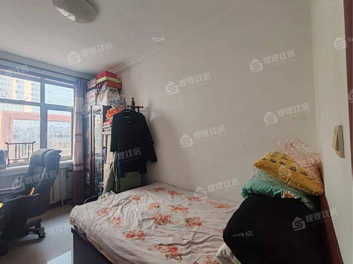 医专小区（新医专宿舍）4室2厅2卫155㎡