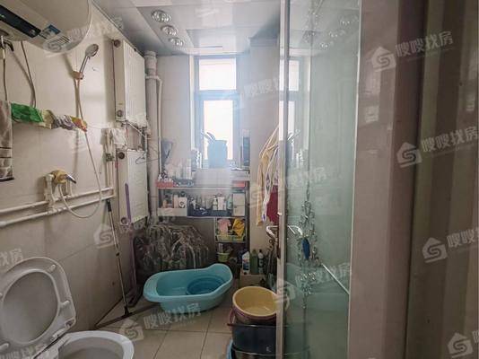 医专小区（新医专宿舍）4室2厅2卫155㎡