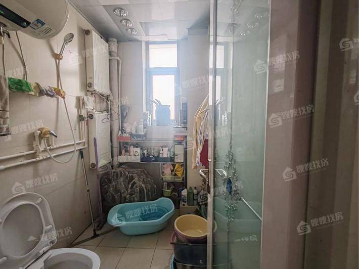 医专小区（新医专宿舍）4室2厅2卫155㎡