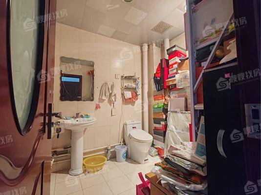 医专小区（新医专宿舍）4室2厅2卫155㎡