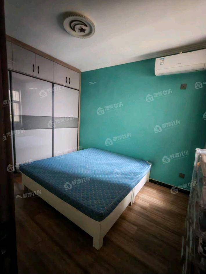 龙岸清华3室2厅1卫113㎡